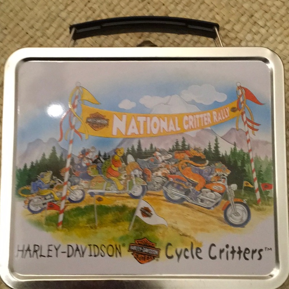 H-D lunch bucket